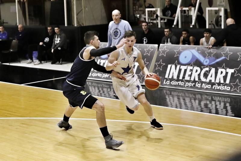 Stella Azzurra vince e sale al 6° posto in Serie B