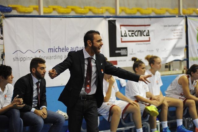 Salerno_Basket_coach_Alex_Blanco.jpg