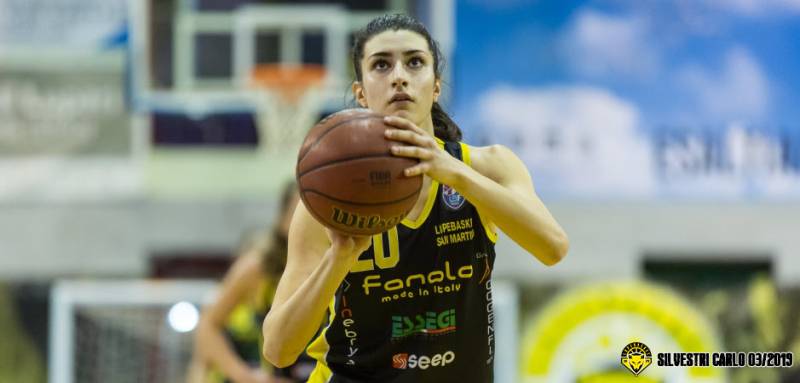 Francesca Pasa ancora con le Lupe, per lei doppia avventura in A1 e A2 Francesca Pasa ancora con le Lupe, per lei doppia avventura in A1 e A2