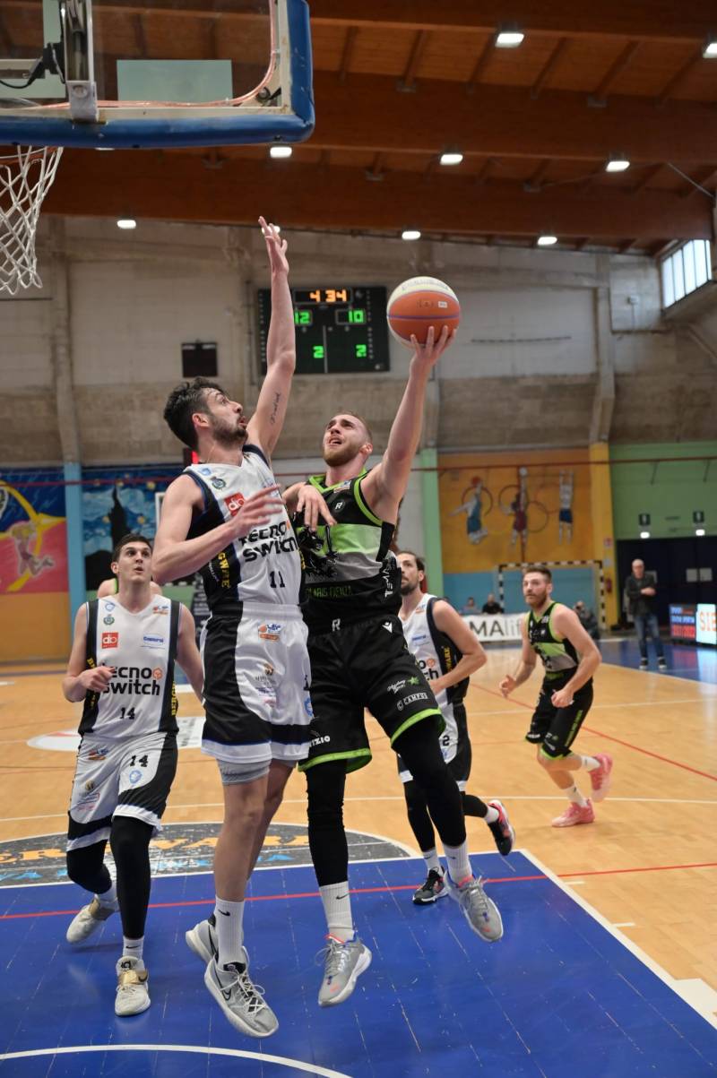 Capolavoro Raggisolaris: vittoria in gara 1 a Ruvo di Puglia Capolavoro Raggisolaris: vittoria in gara 1 a Ruvo di Puglia