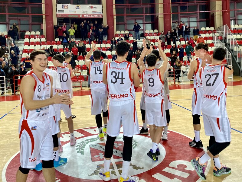 TaSplendida” Vittoria per i Biancorossi