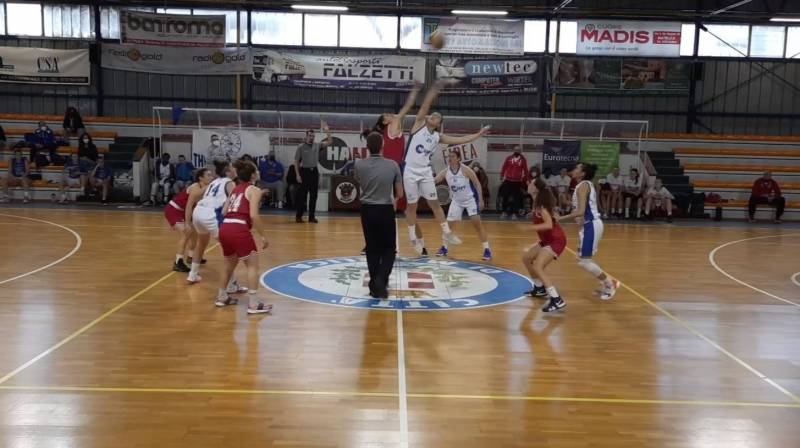 Cinquina per il Basket Girls. A Matelica vittoria sul filo di lana 