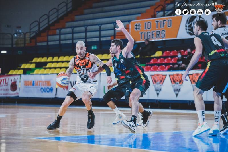 Troppa Omegna per i Tigers Cesena 