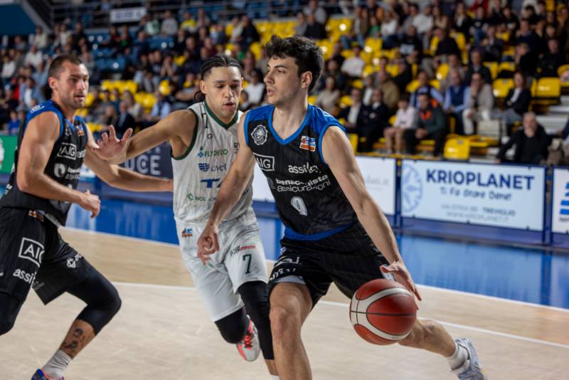 Playoff, sarà Gara 5: la Benacquista cade a Treviglio in gara 4 83-74 e si giocherà tutto a Cisterna 