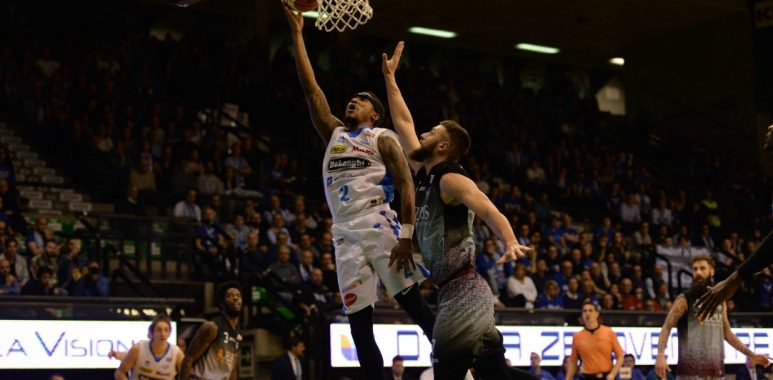 TVB fa il bis! Gara2 dei quarti con Rieti finisce 80-63 TVB fa il bis! Gara2 dei quarti con Rieti finisce 80-63