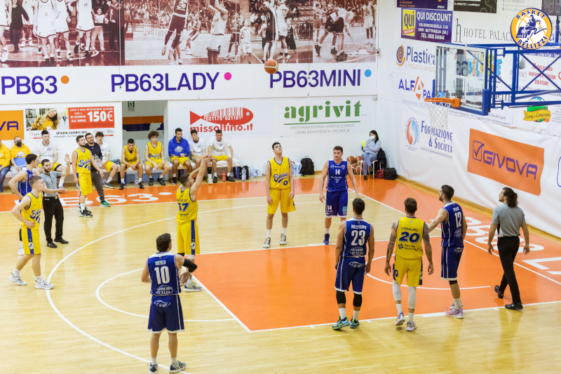 Il Basket Bellizzi si arrende in Gara 1: vince la Pall. Trinità 78-73 