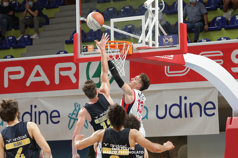 Playoff, gara 4 Cividale-CJ Taranto 75-69: rossoblu fuori a testa alta