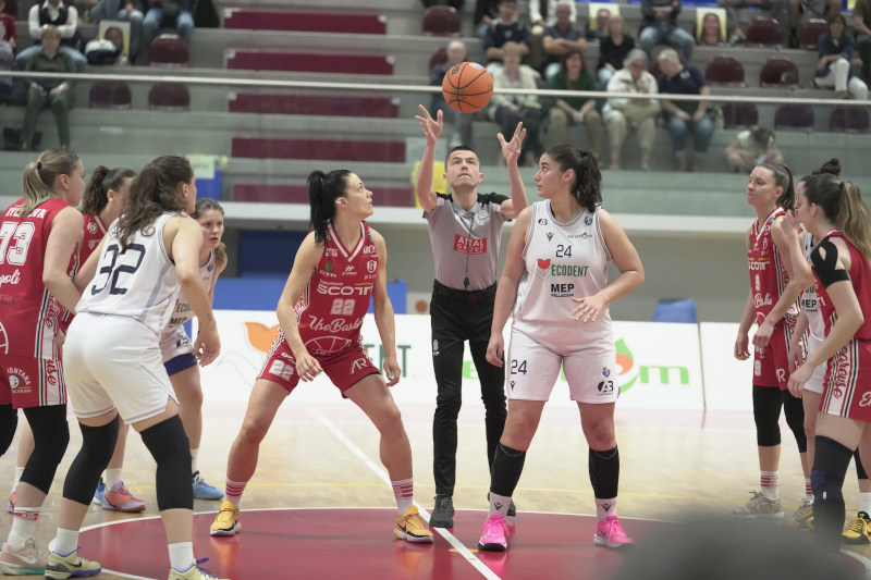 Empoli amara per l'Ecodent Alpo, si va a gara 3 