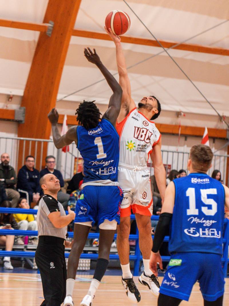 La Svincolati Milazzo dopo due successi consecutivi torna sconfitta dal parquet di Castellaneta 