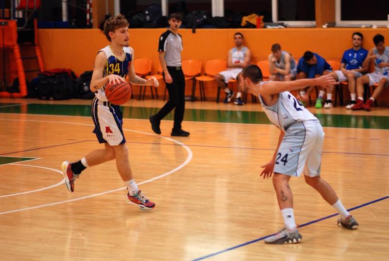 Area Pro cade in casa di Basket Venaria 