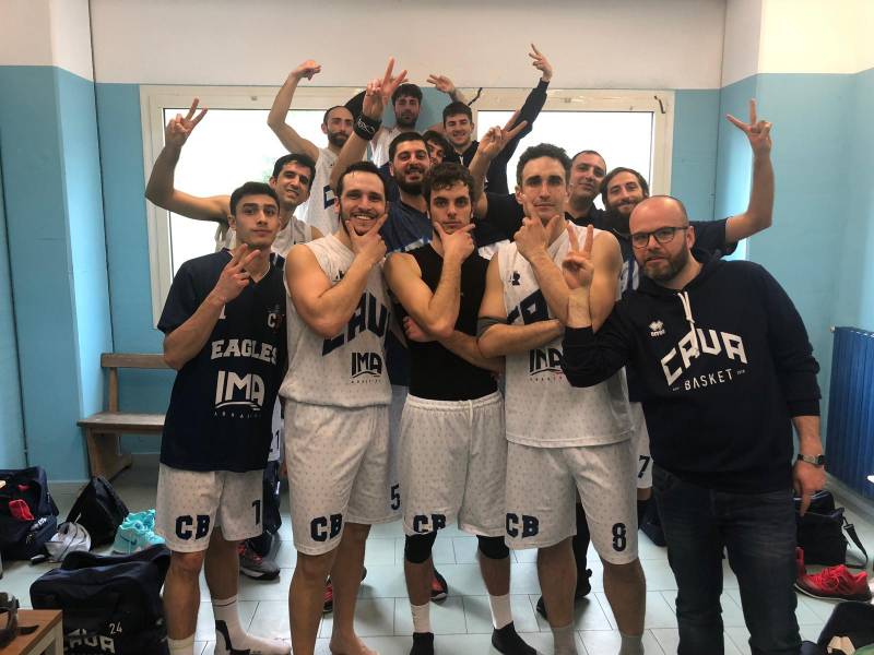 Il Cava Basket batte Venafro e centra il secondo posto. Nuova sfida con i molisani nei play-off Il Cava Basket batte Venafro e centra il secondo posto. Nuova sfida con i molisani nei play-off