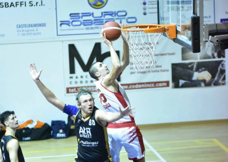 Halley a 100 all'ora, Termoli lascia strada 