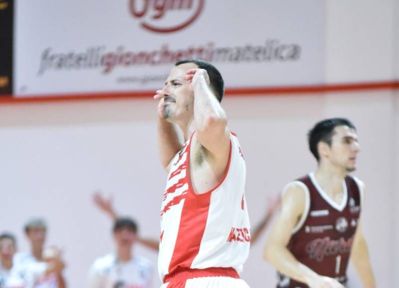 Esordio amaro per l'A9 Nardò in Serie B | Matelica azzanna il Toro e chiude sul 93-86 