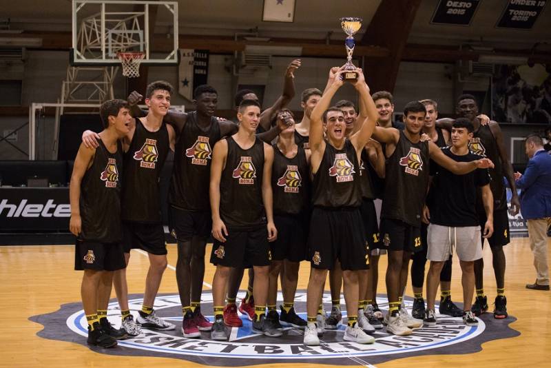 U15 Stella Azzurra e U18 HSC vincono l U15 Stella Azzurra e U18 HSC vincono l