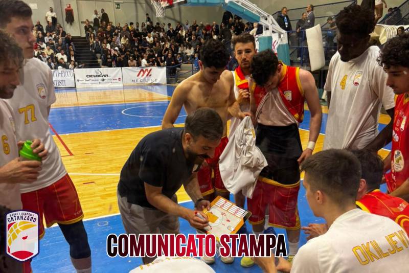 Basket Academy fa tremare il PalaSassi, ma Matera rimonta e vince 75-69 