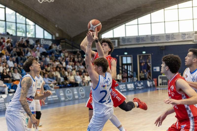 Ragusa perde una brutta gara-1, Angri ribalta il fattore campo (65-78)