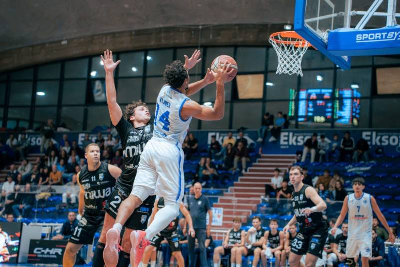 La SuperConveniente Virtus Ragusa va a sprazzi, Benevento la spunta nel finale: 69-75