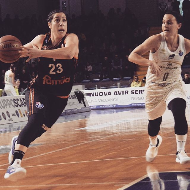 Si va a gara 4. Finals, gara 3 a Ragusa che supera il Famila Wuber Schio in gara 3 67-62 Si va a gara 4. Finals, gara 3 a Ragusa che supera il Famila Wuber Schio in gara 3 67-62
