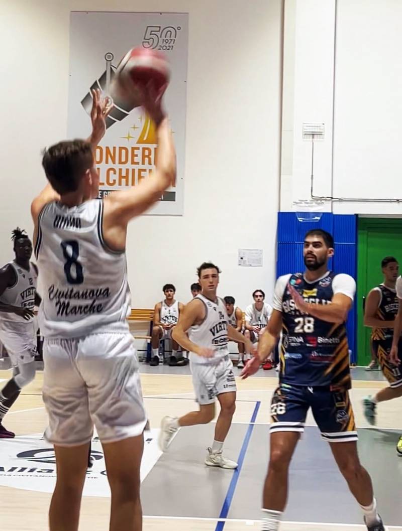 La Virtus ci prova fino alla fine, ma è Bisceglie a far festa 
