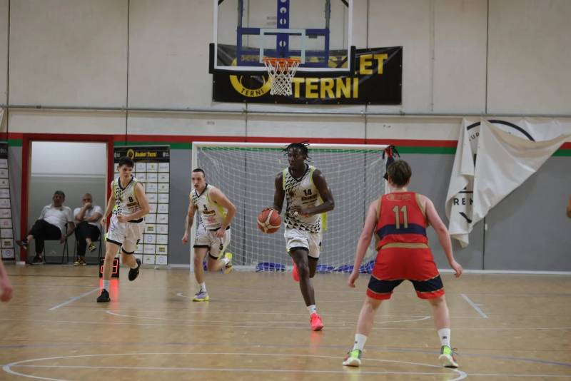 La Esseti Basket Terni trionfa nell'andata contro la Torres (110-64) 