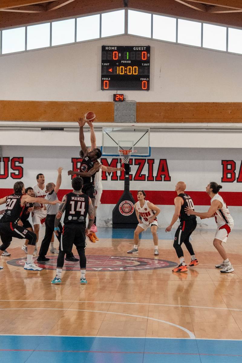 La Virtus Pomezia cede di misura in gara 1 dei quarti contro Fiumicino