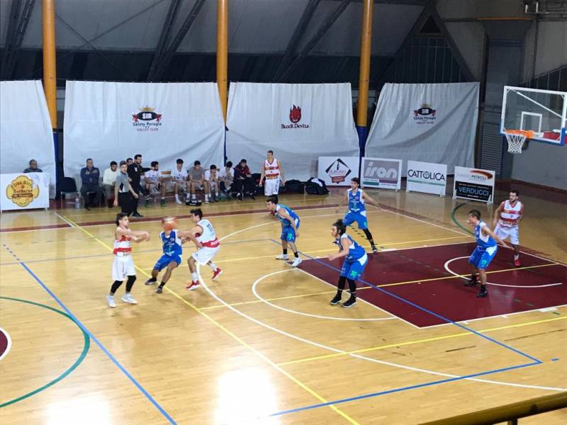 Virtus Assisi all’ottava sinfonia: vince 72-53 contro la Taurus Basket Jesi e il PalaSir esulta Virtus Assisi all’ottava sinfonia: vince 72-53 contro la Taurus Basket Jesi e il PalaSir esulta