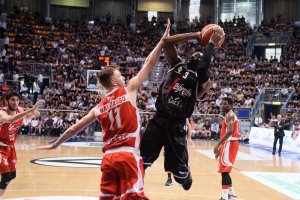 Virtus Segafredo, il primo passo è perfetto: 1-0 con Trieste Virtus Segafredo, il primo passo è perfetto: 1-0 con Trieste