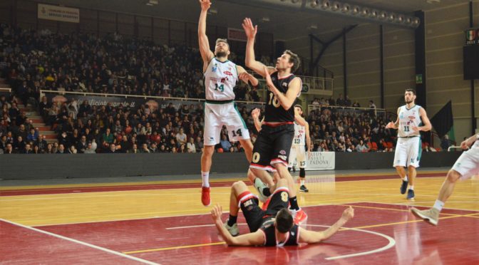 È Virtus-show alla Kioene: l’Antenore Energia si prende il derby È Virtus-show alla Kioene: l’Antenore Energia si prende il derby