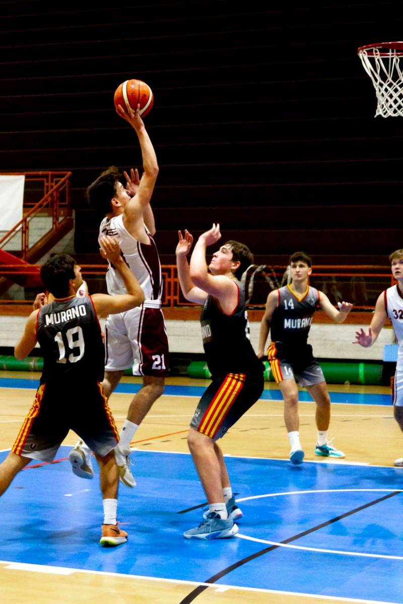 Virtus Venezia, buio pesto nel derby con Murano