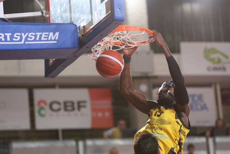 Lo scontro diretto play-in va alla Virtus: Lumezzane cade al Ruggi per 67-61