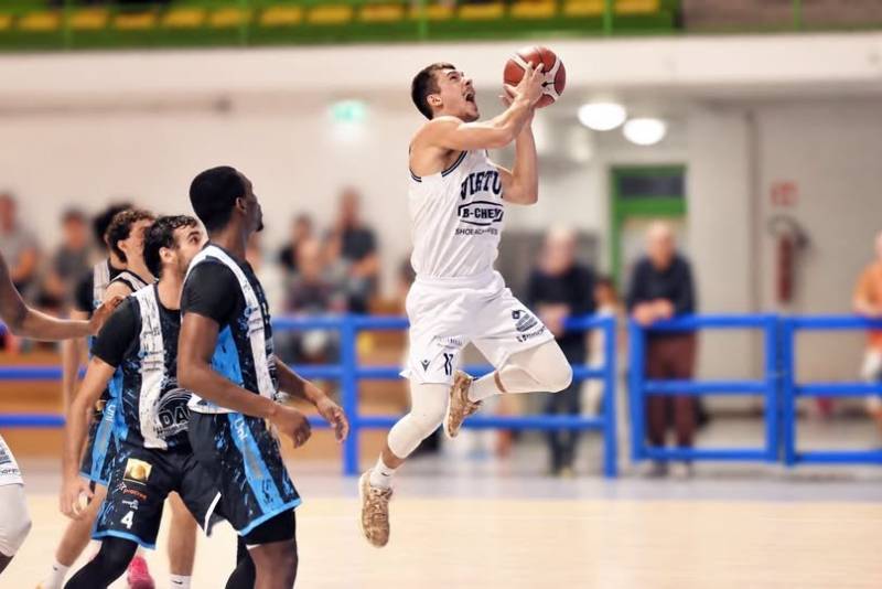 Prima vittoria per la B-Chem Virtus Civitanova: Virtus Molfetta battuta 77-60 