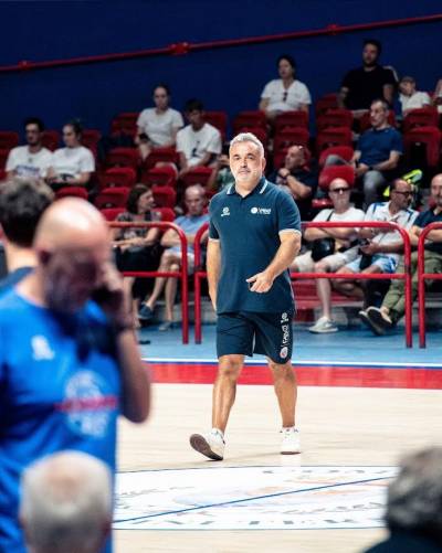 HeronsBasketMontecatiniTermeValdinievoleSSD_20260815_FaboHeronsMontecatiniCoachGabrielliGruppoCh.jpg