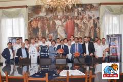 Giorni caldissimi. Venerdì la presentazione, sabato l'esordio casalingo in Serie B