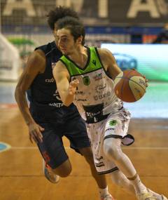 Ballabio rinnova il contratto con i Raggisolaris