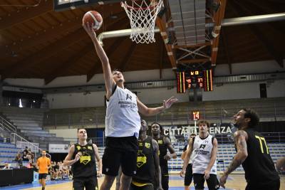RaggisolarisFaenza_20260905_Preseason202627LaTemaSinergieSuperaLaVirtusImola.jpeg