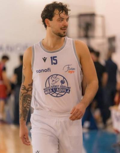 SBBasketSchoolGela_20260805_ColpoSottoLePlanceLorenzoTartamellaFirmaPerLaStagione202627.jpg