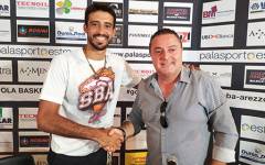 ScuolaBasketArezzo_20190806_PresentatoAllaStampaSantiagoRodriguez.jpg